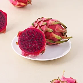 Dragon Fruit (ड्रैगन फ्रूट)